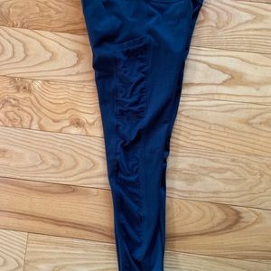 Black Fabletics Leggings